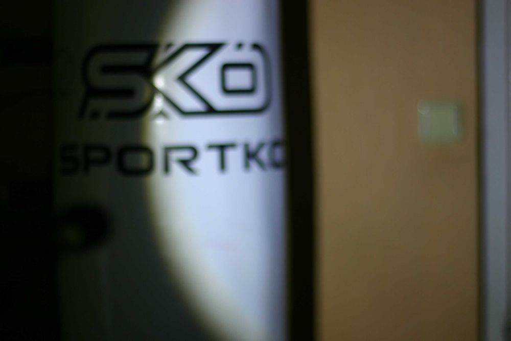 Подарок девушке карманный сверхяркий фонарик +фокусировка +аккумулятор