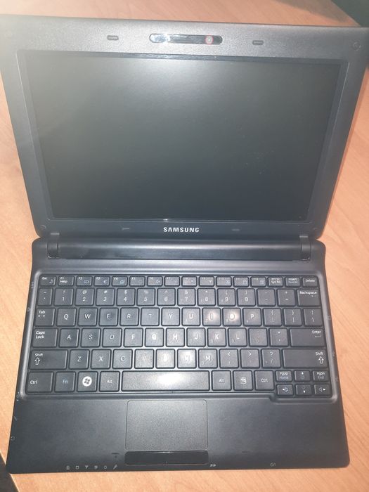 Laptop Komputer PC Notebook Samsung N150 Plus Karta SIM