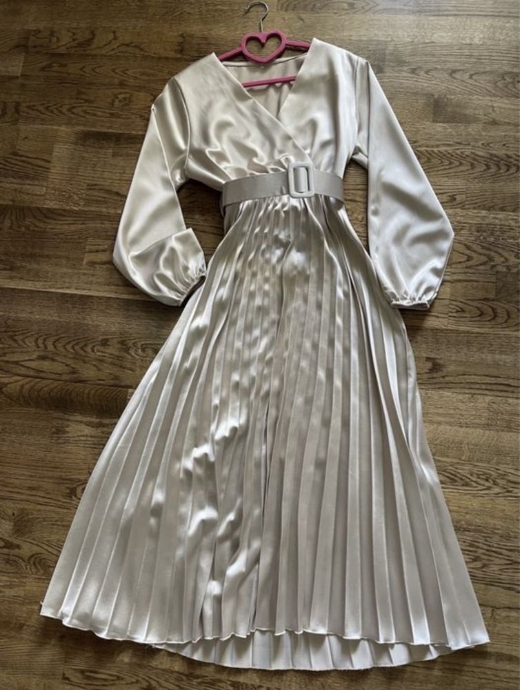 Святкове плаття ідеалоний стан 36 розмір