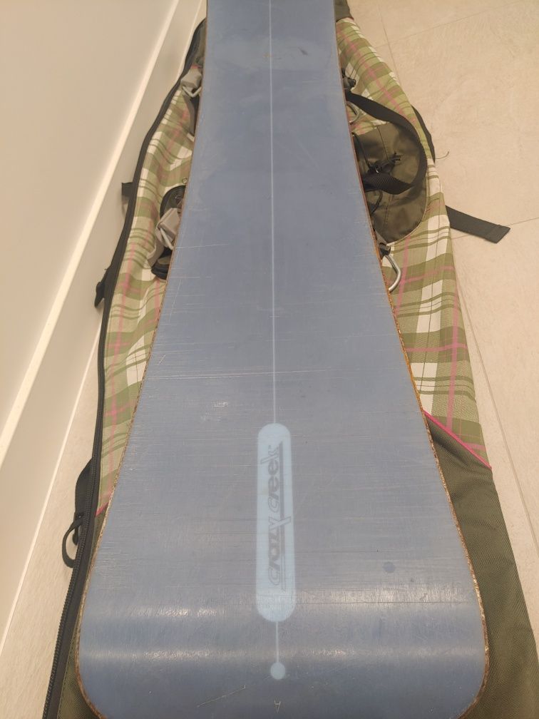 Deska snowbordowa 151cm + pokrowiec