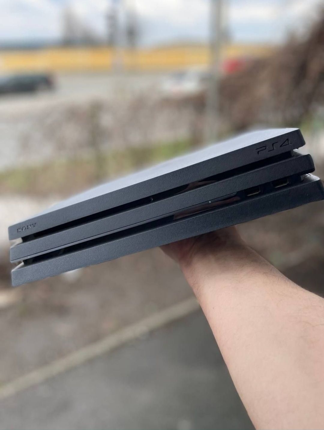 Playstation 4 pro 1ТБ