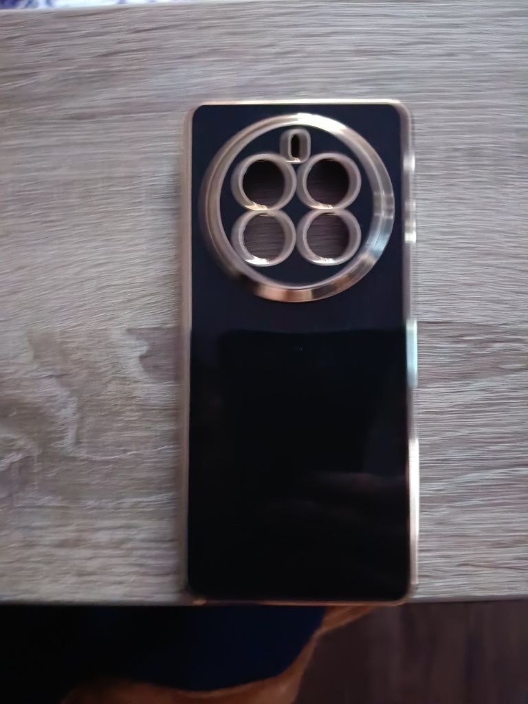 Силіконовий чехол Realme 12+