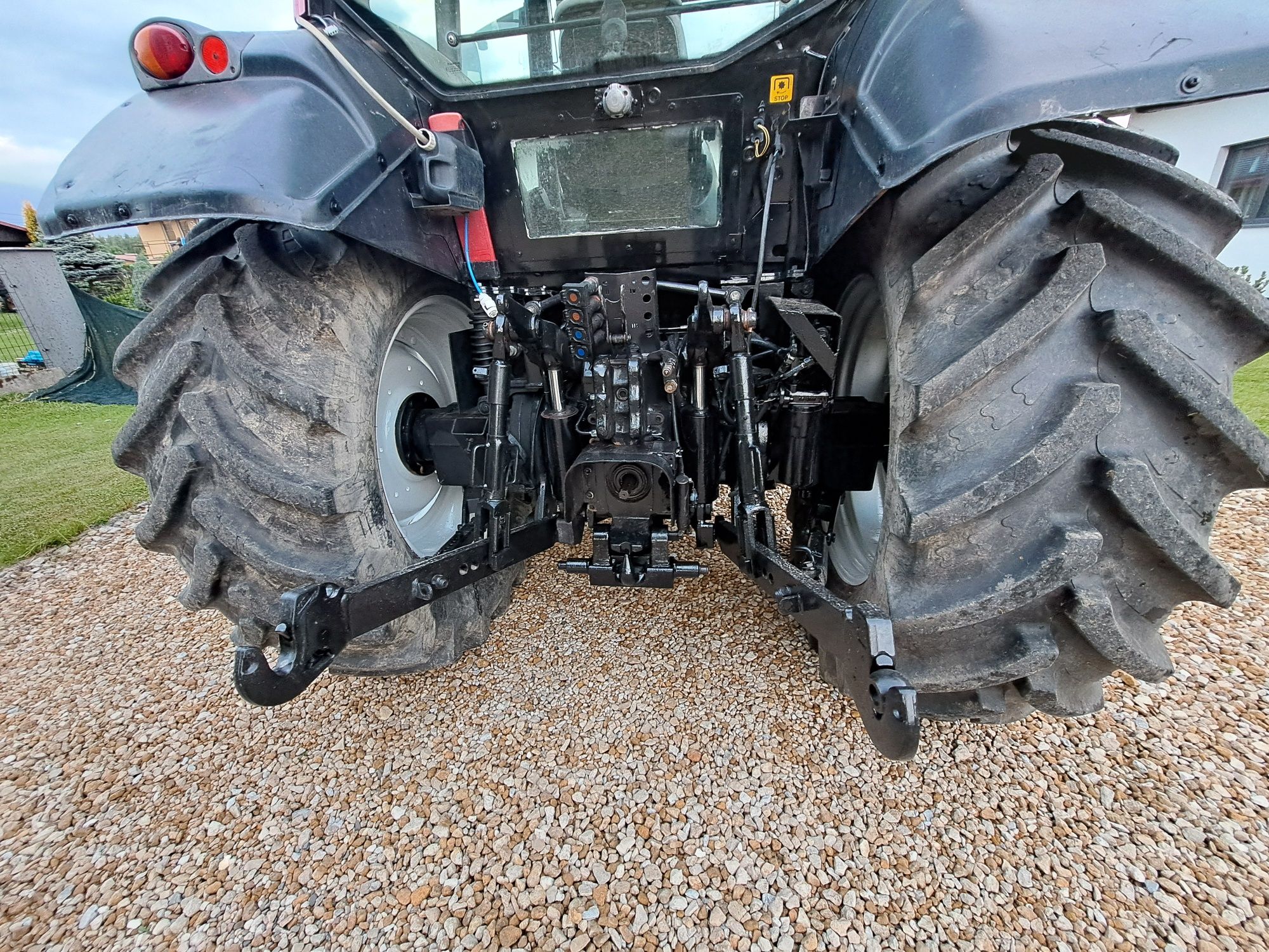 Valtra N121 + Ładowacz Quicke Q55