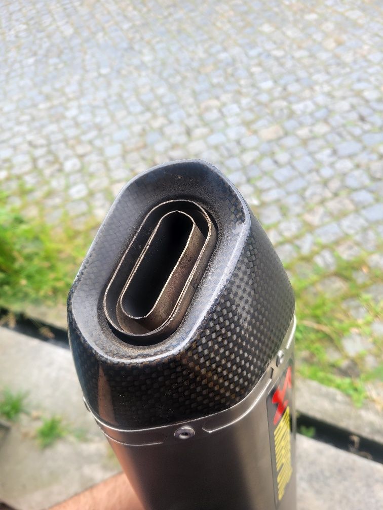 Escape vstrom 650 xt akrapovic