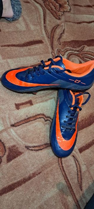 Продам бутси nike