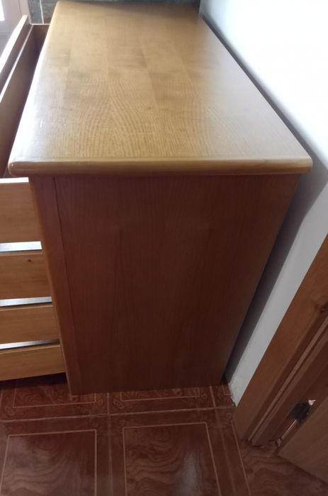 Cómoda madeira maciça