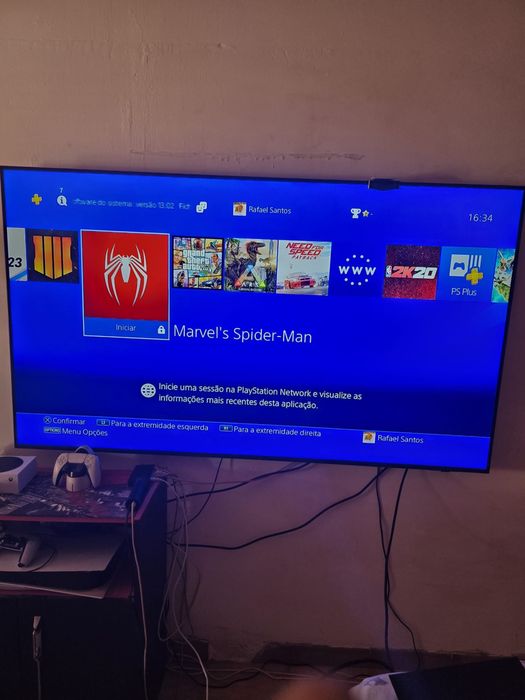 Playstation 4 1TB como nova