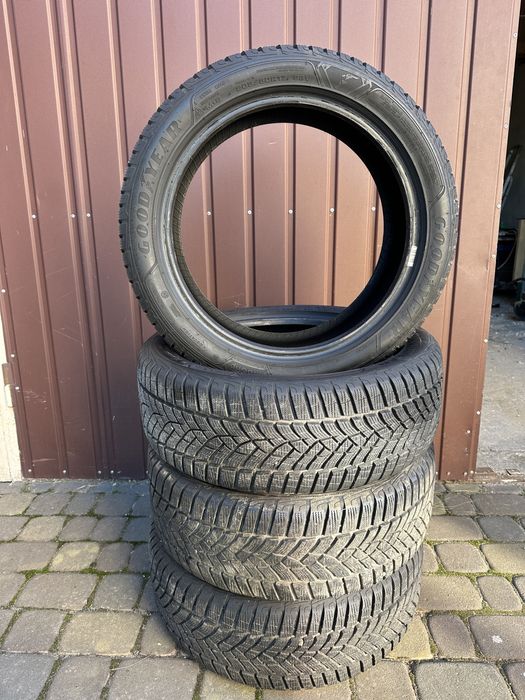 Колеса шини зима 4 шт 2021 рік 205/50 R17 GOODYEAR зима