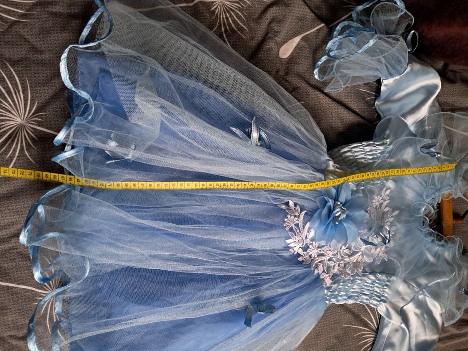 Праздничное платье на девочку