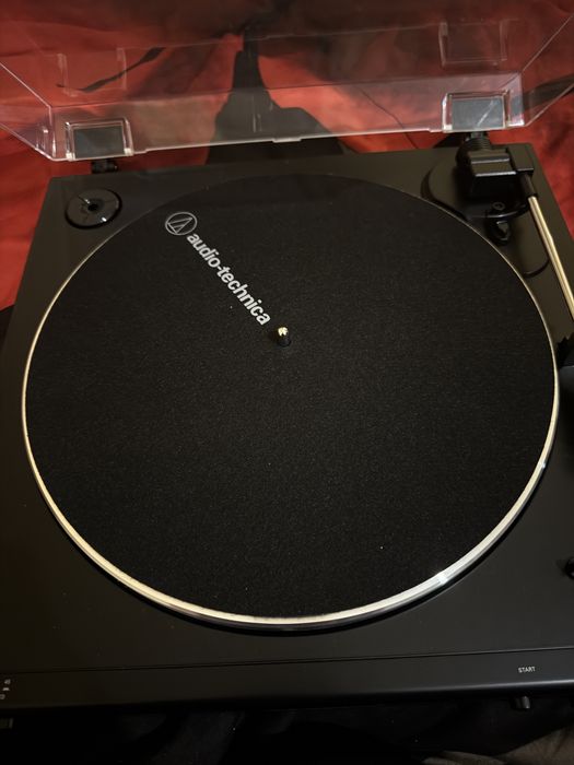 Програвач Audio-Technica AT-LP60X
