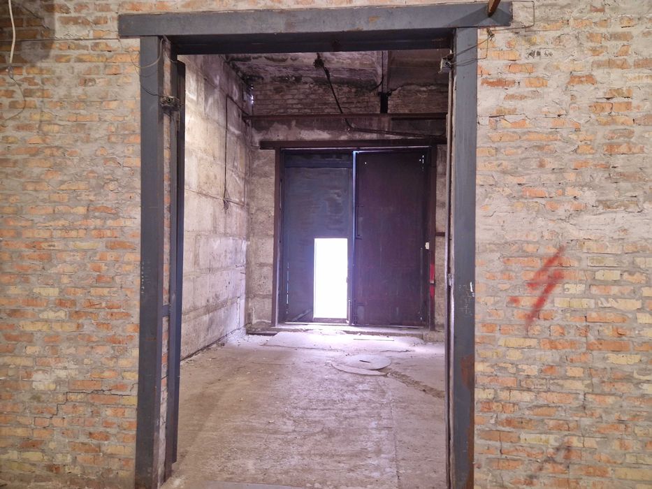 Виробничі, складські приміщення, ангари, промислові майданчики, офіси