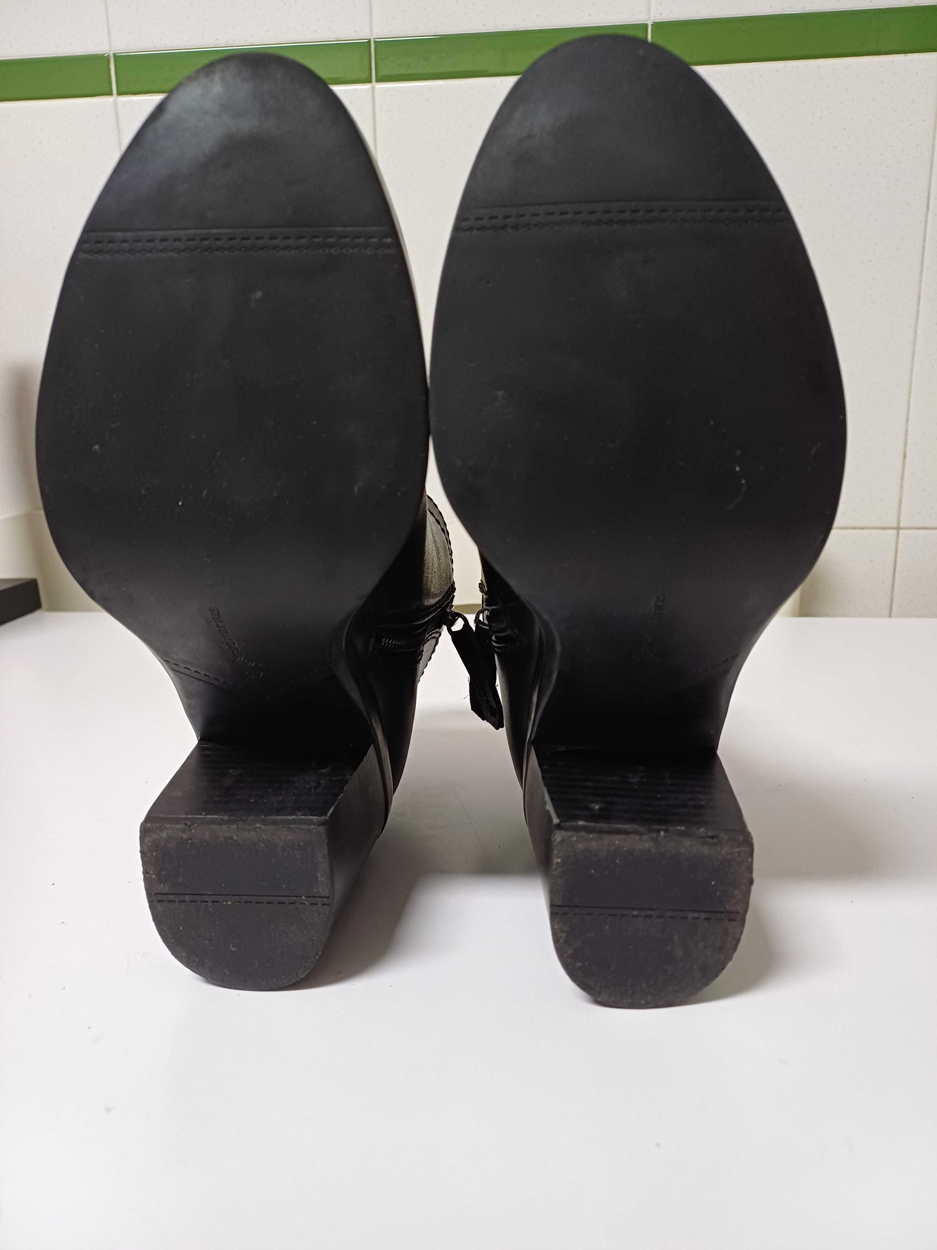 Botas de senhora Stradivarius Nº37