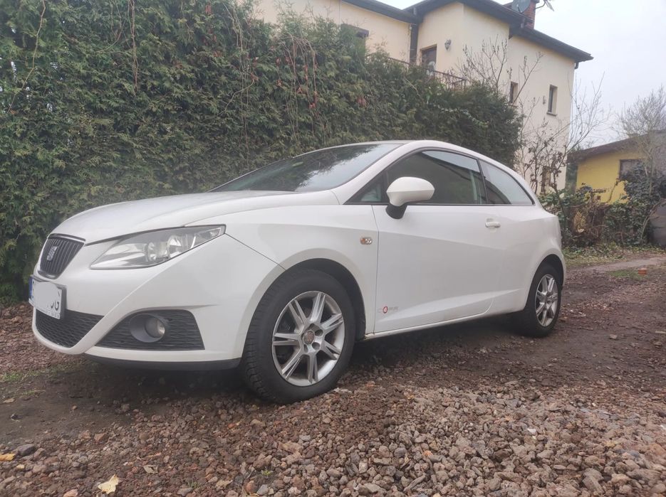 Seat Ibiza Seat Ibiza 2011 - bardzo dobry stan techniczny