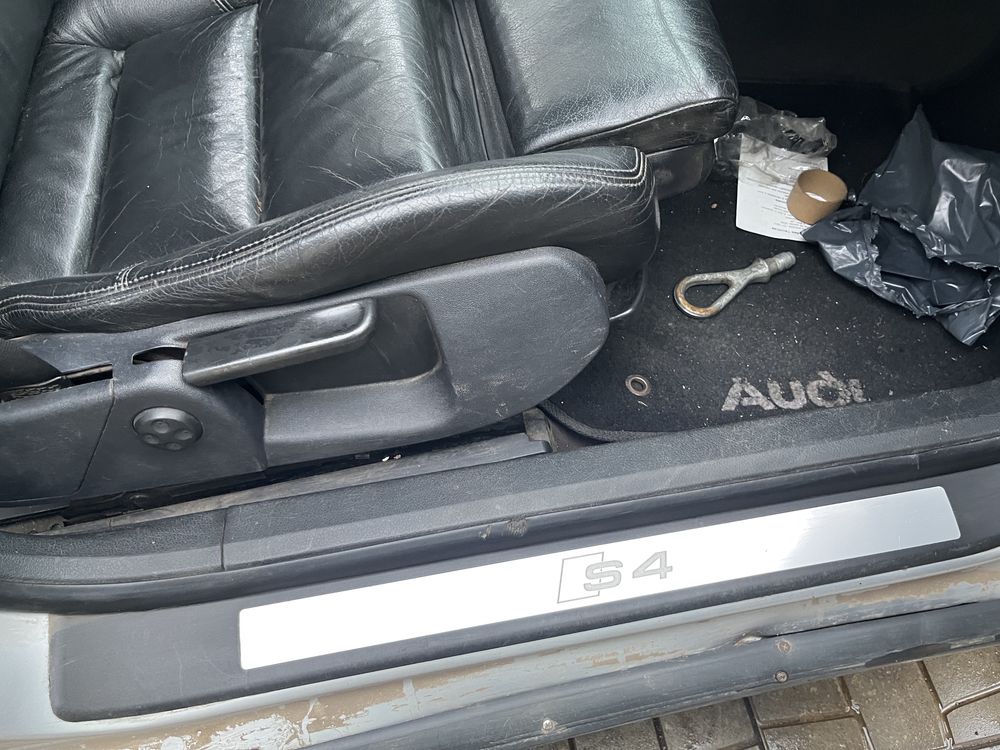 Салон сидіння шкіра рекаро Audi A4 S4 b6, b7 седан