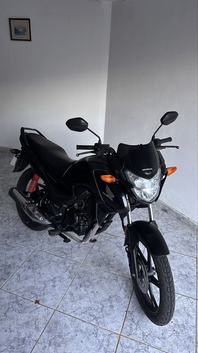 Vendo CB125F dez/2024