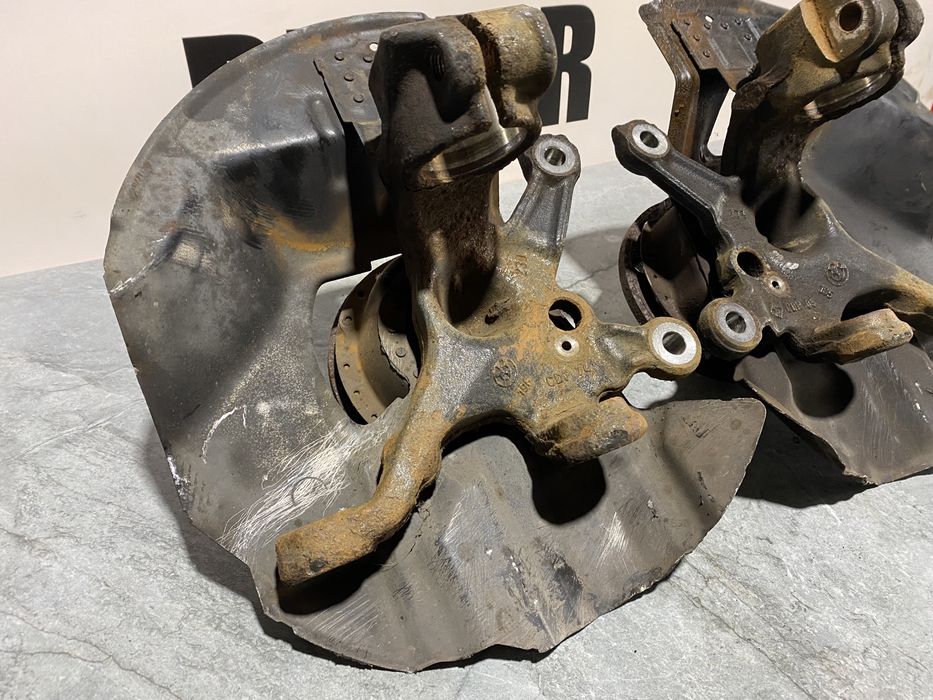 Цапфа Передня БМВ Е46 Поворотний Кулак Ступица Подшипник BMW E46 Бумер