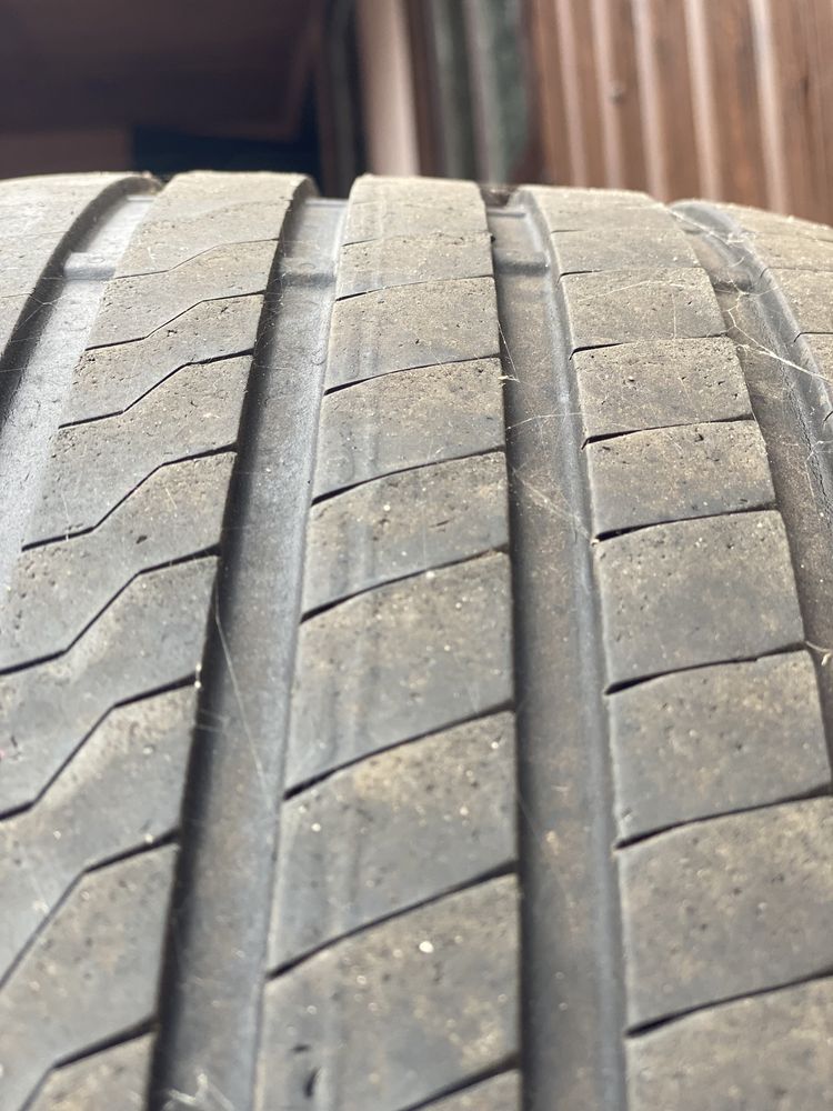 Резина 235/45 R18