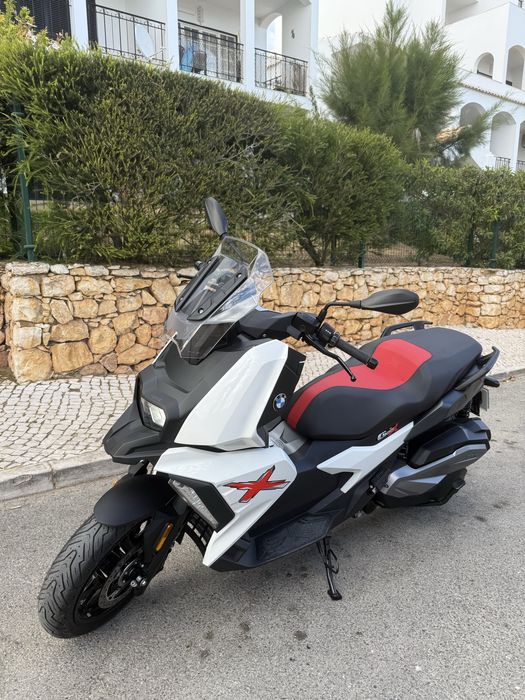 BMW C 400 X — 1.354 km — Estado de Nova - Connectivity