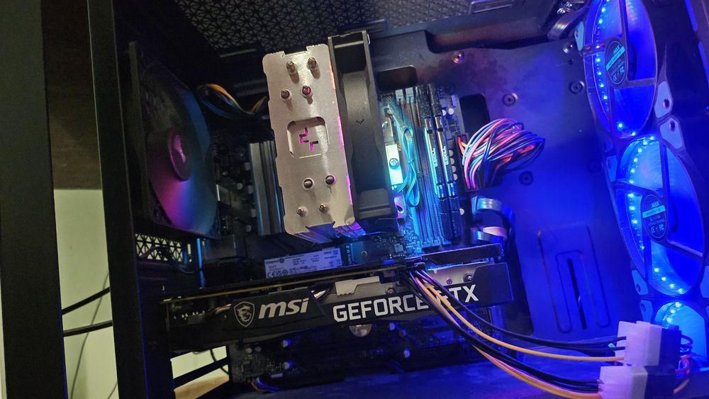 Ігровий комп'ютер або для роботи