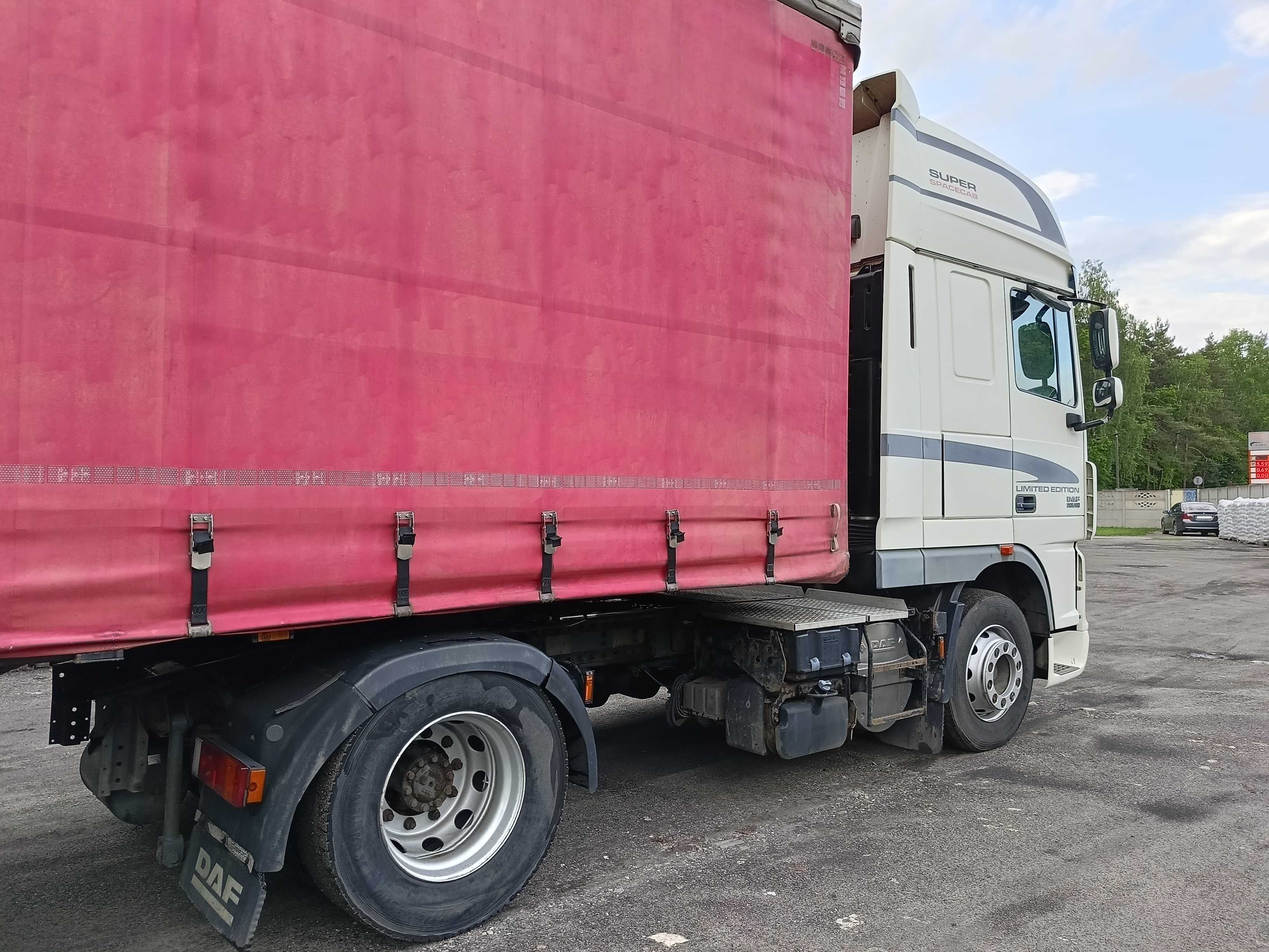 DAF XF 105. 460 / Super Space Cab/