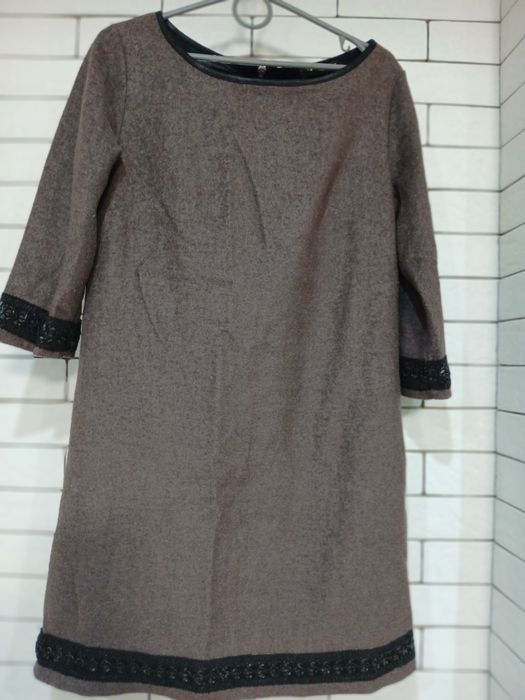 Продаю женскую платье