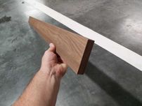 Lamele z płyty wiórowej Orzech Select Ciemny K009 PW 1300x80x18  mm