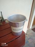 Wiadereczko na szampana stan dobry wykonane z aluminium rączki zakuwan