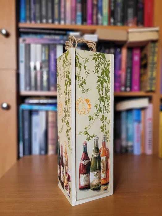 Drewniana skrzynka na wino – ręcznie zdobiona metodą decoupage