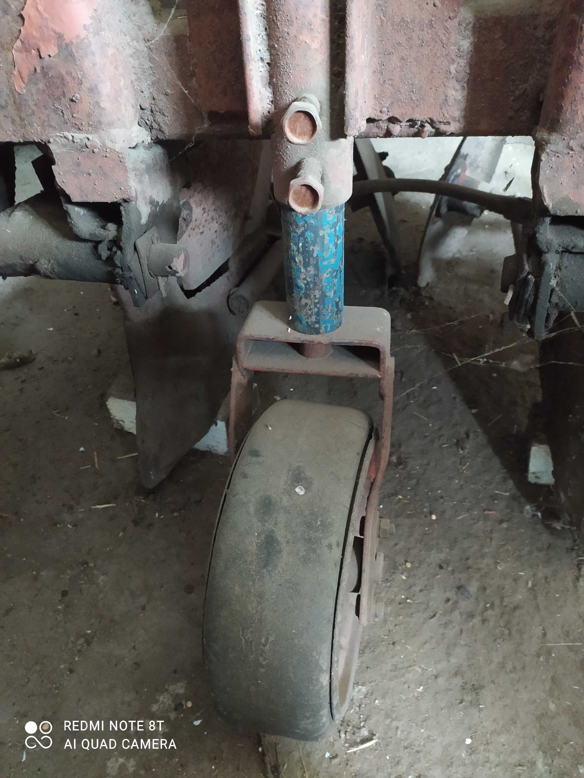 Продам трактор т-25,1991р,в фреза 1,4м,сажалка