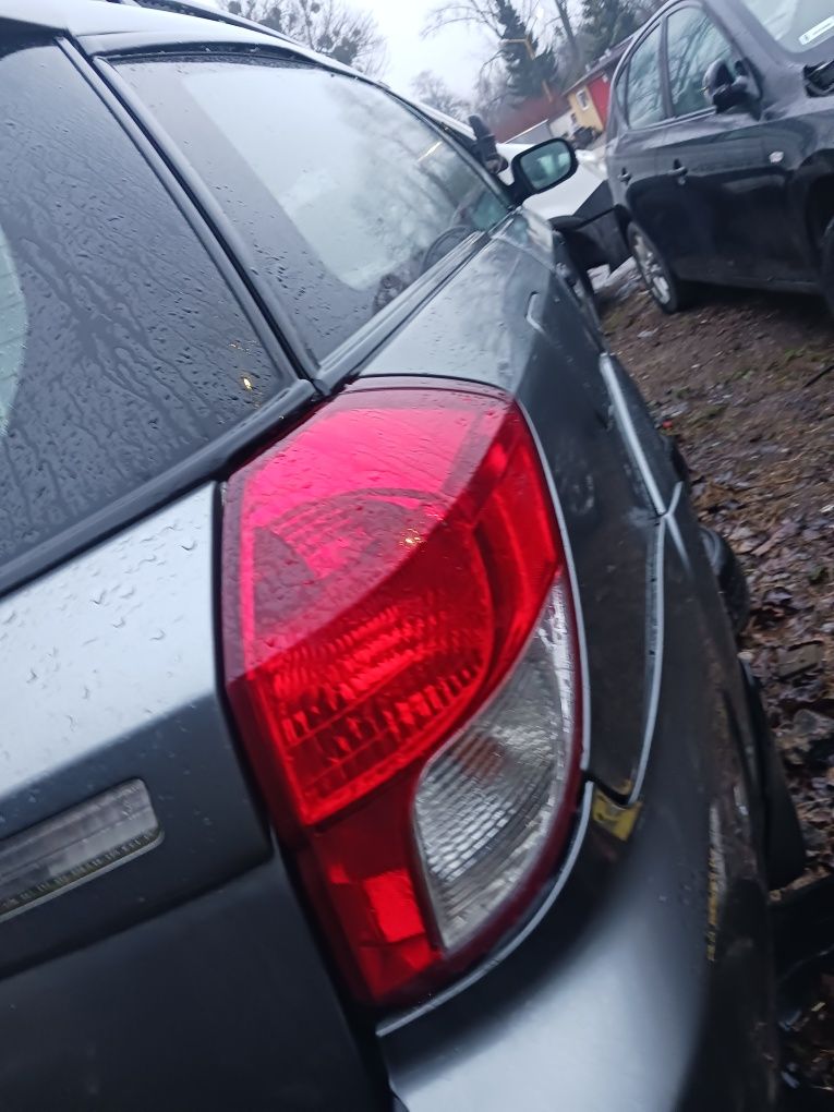 Lampy tył Subaru legancy outback