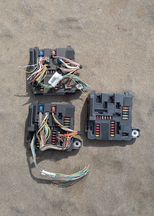 Блок запобіжників Рено Меган 2 , Сценік2