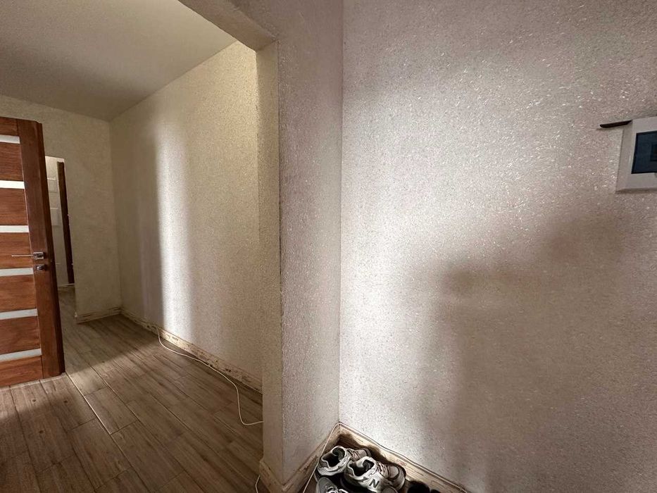 Продаж трикімнатної квартири в Києві, з ремонтом та меблями