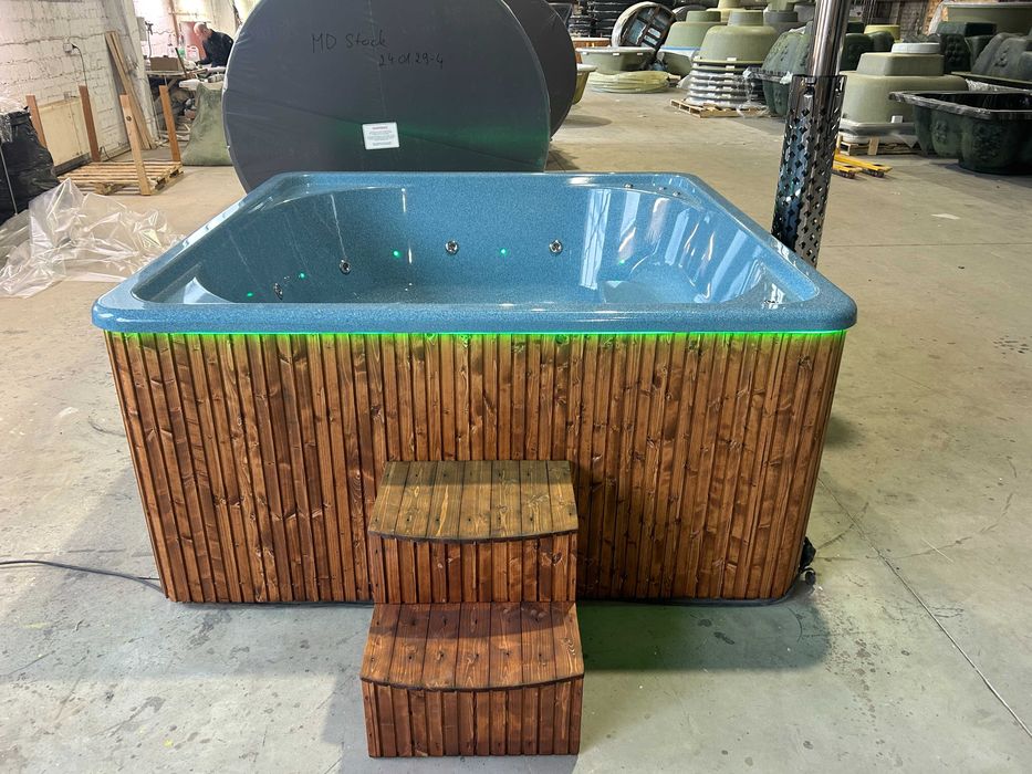 BALIA KWADRATOWA - spa bania jacuzzi rozbudowany konfigurator