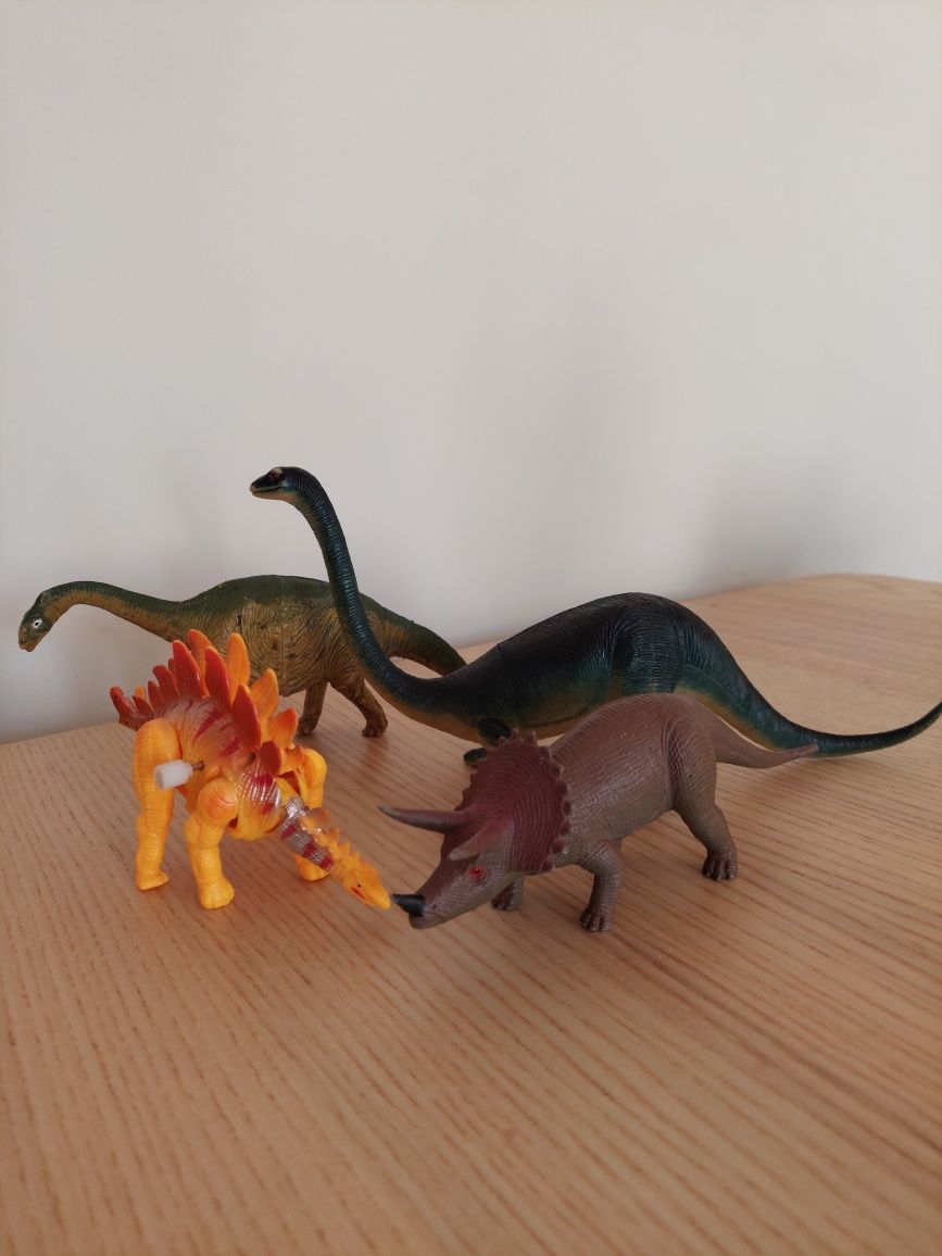 Figurki dinozaury