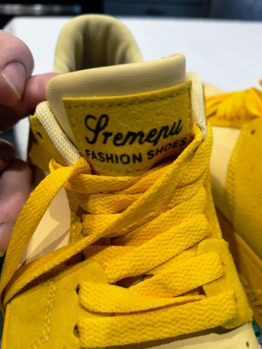 Кросівки жіночі 24см