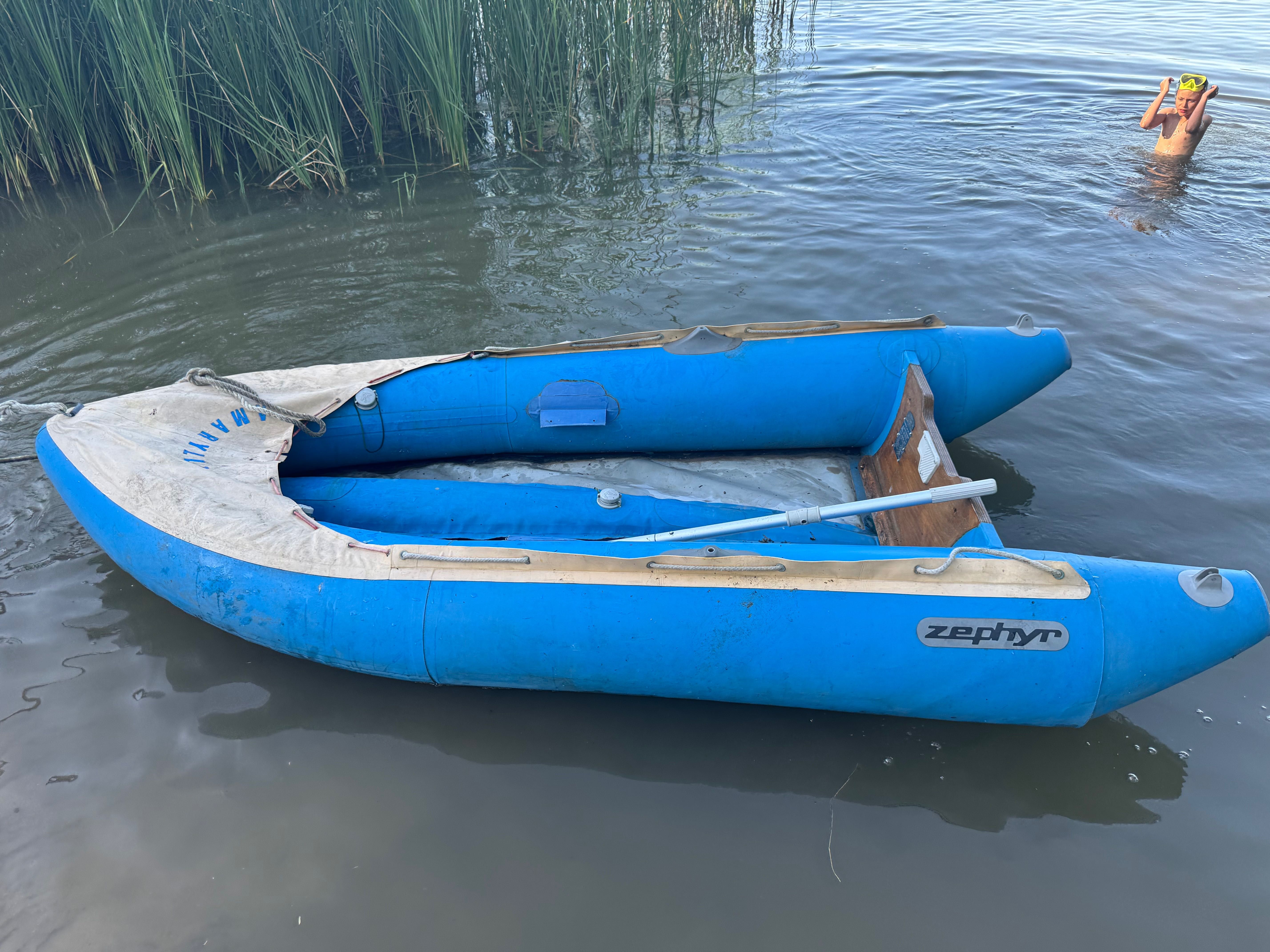 Ponton Zephyr 104