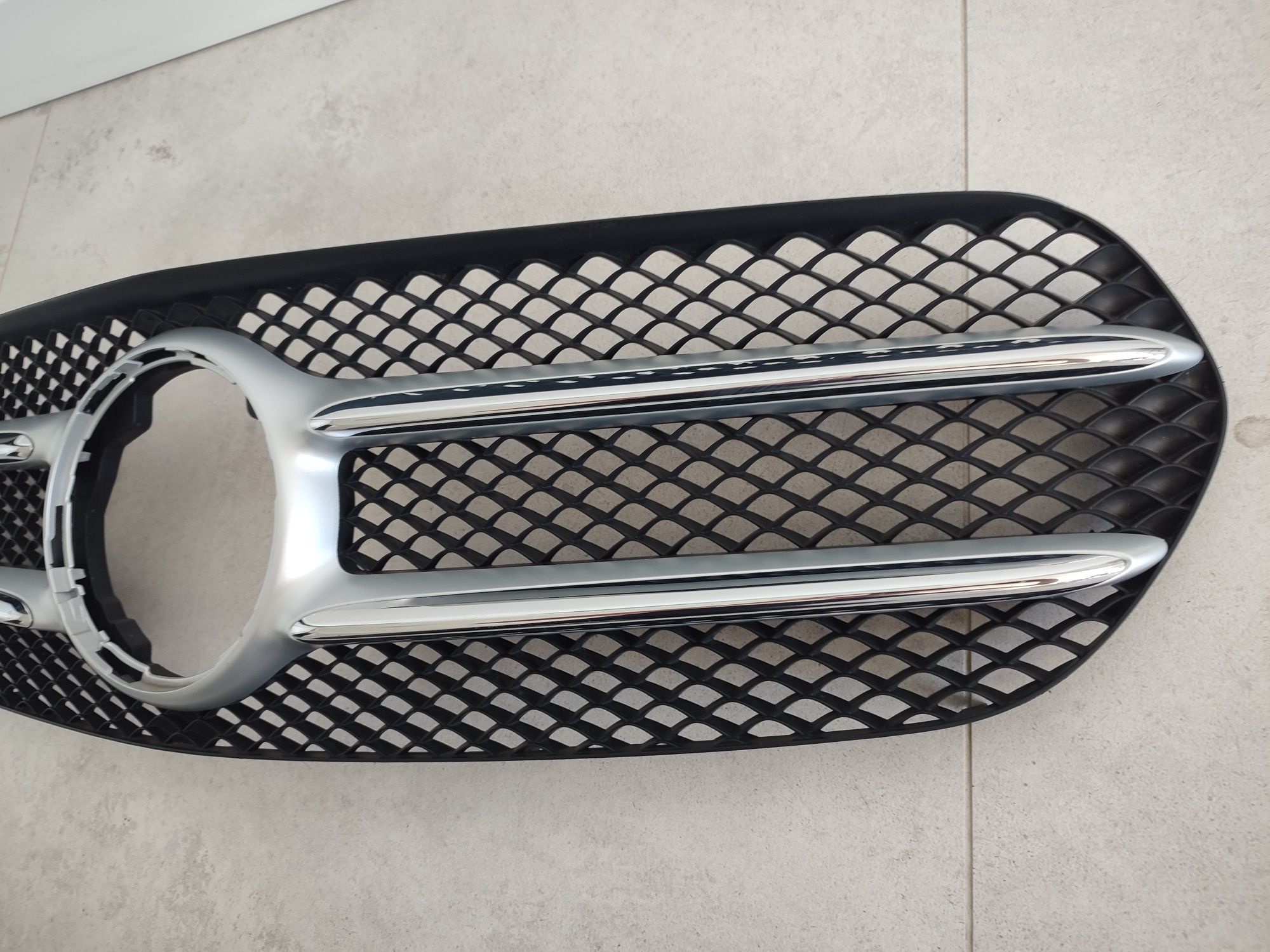 Grill Atrapa Mercedes B klasa A247 18r+ Oryginał