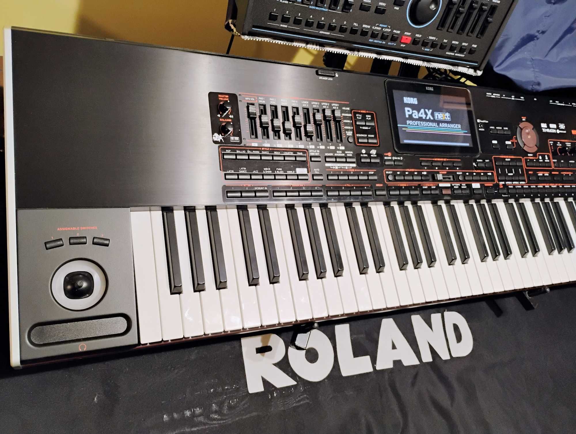 KORG PA4X 76 kl. z kartą adp + EC5