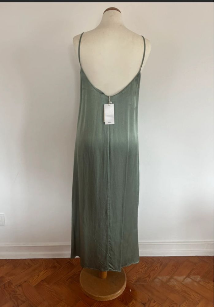 Vestido comprido verde Mango