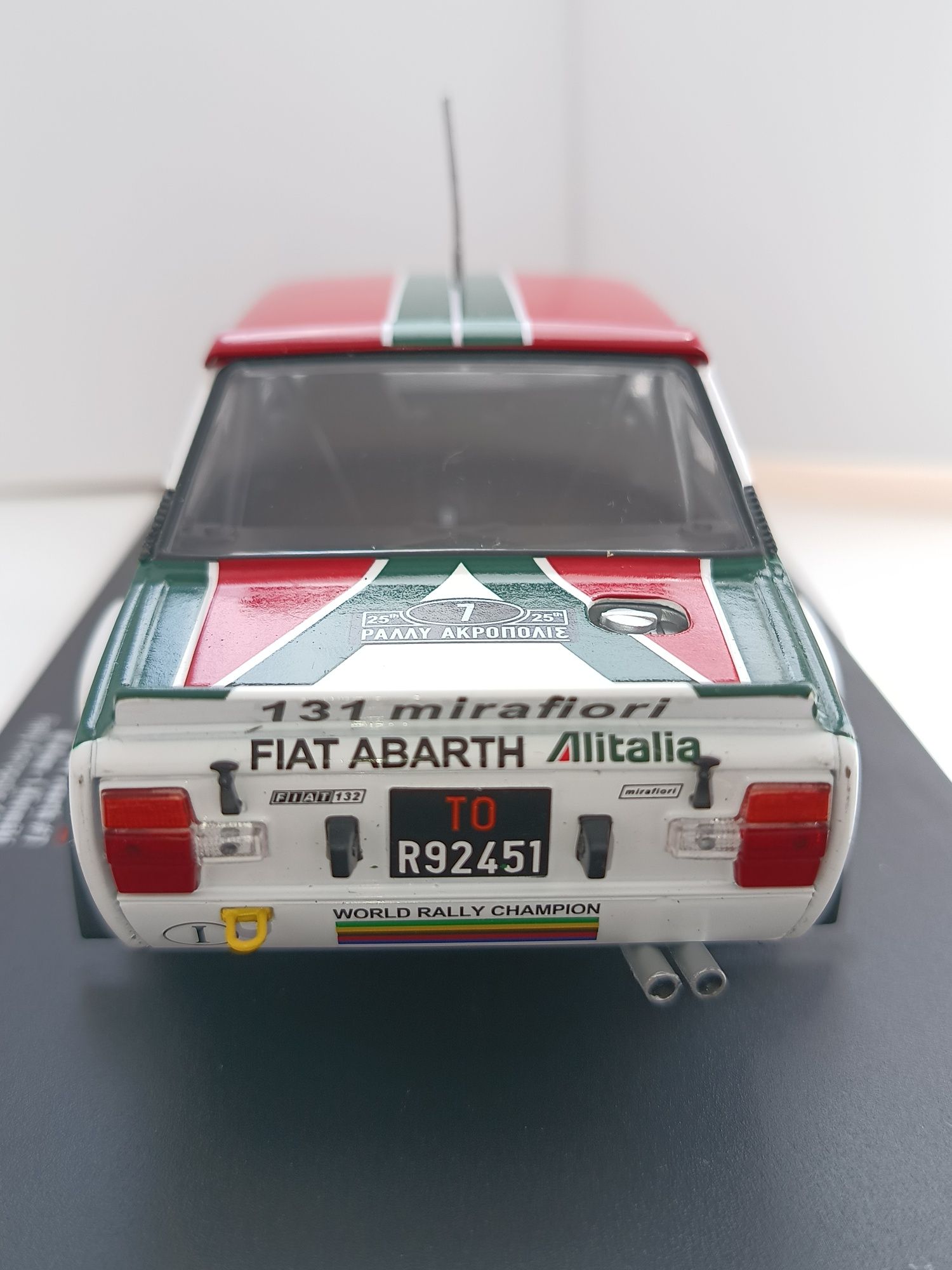 Fiat 131 Abarth - Rally Acropolis 1978. IXO. 1:24.