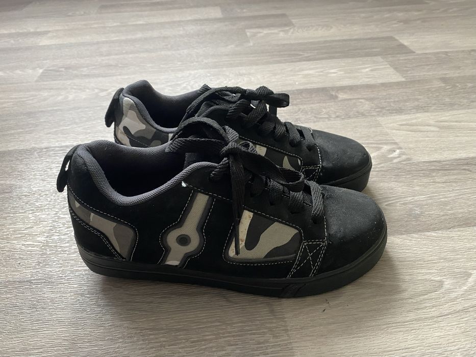 Heelys кросівки на роликах
