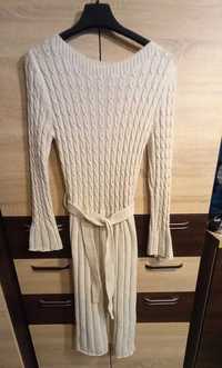 Ciepła sweterkowa beżowa sukienka