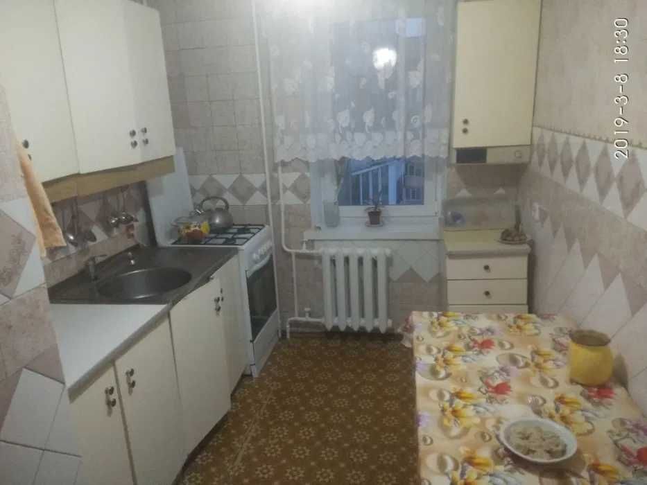 Здам кімнату для двох дівчат (лишилось 1 місце - до осені) - Кравчука