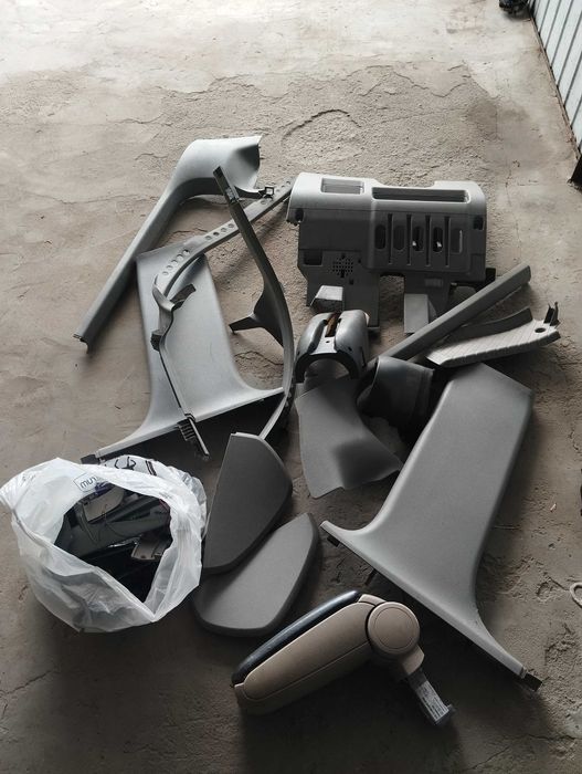 Fotele Audi A4 B7 cały komplet szare zadbane +środek,boczki ,tunel,itp