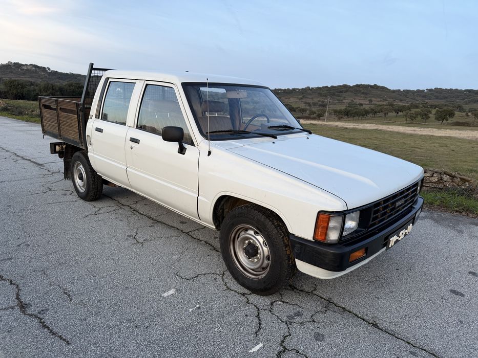 Toyota Hilux 48000kms Nacional 4x2 5 lugares