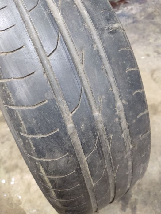 Продам запаску и кришку АКБ Ауди б3