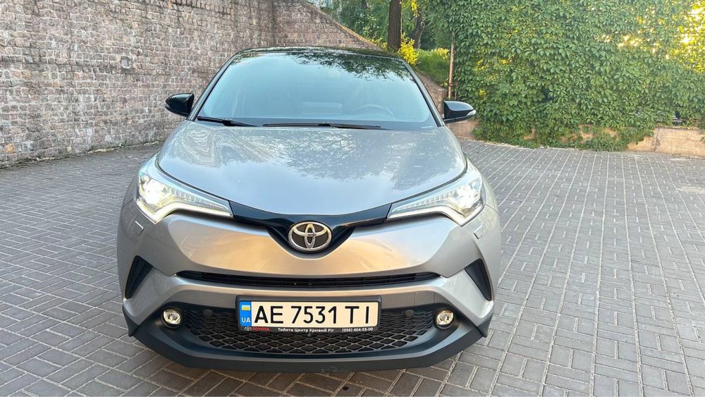 Tayota C-HR 2017, 2л