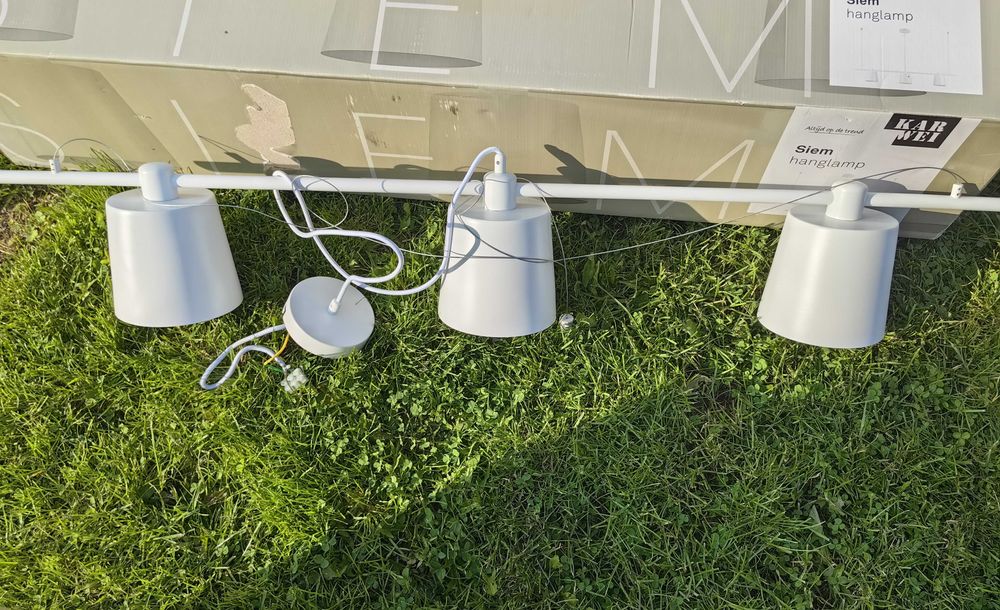 Lampa KAR WEI
Altijd op de trend
Siem
hanglamp