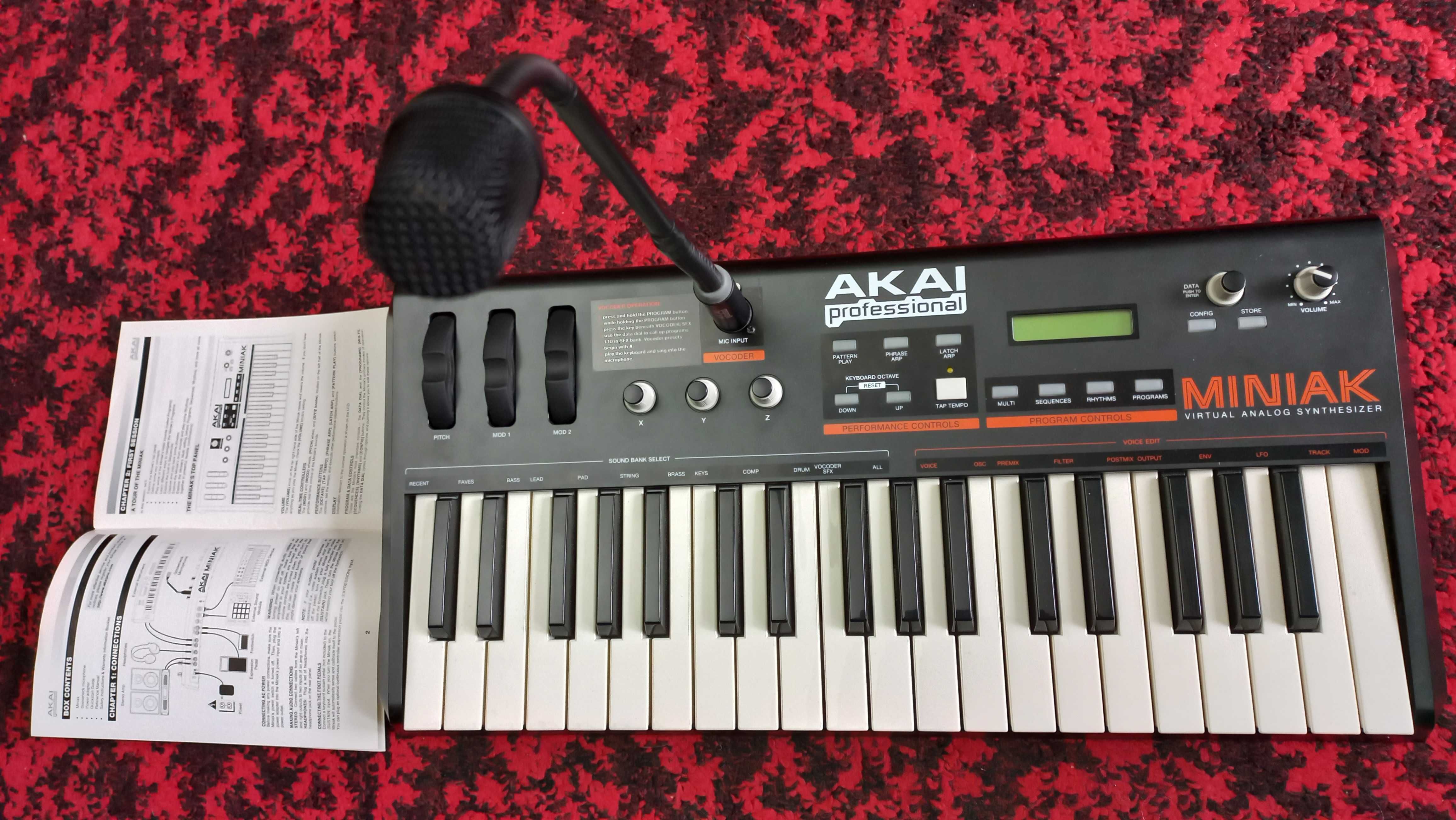 Синтезатор Akai Miniak Professional (Virtual Analog Synthesizer)