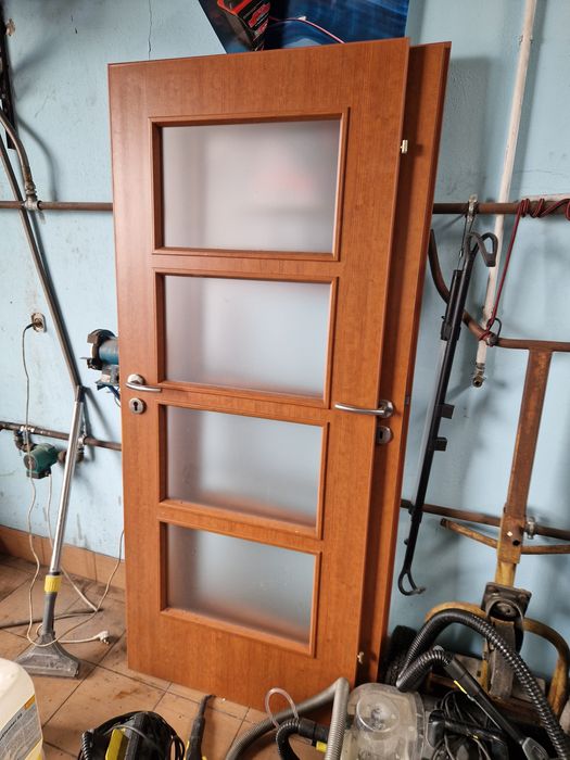 Drzwi pokojowe łazienkowe z futrynąmi